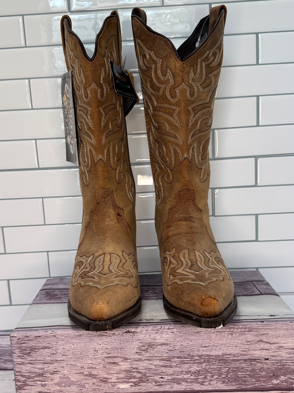 Rockin' Country embroidered brown snip toe cowgirl boots size 6 - Picture 4 of 9
